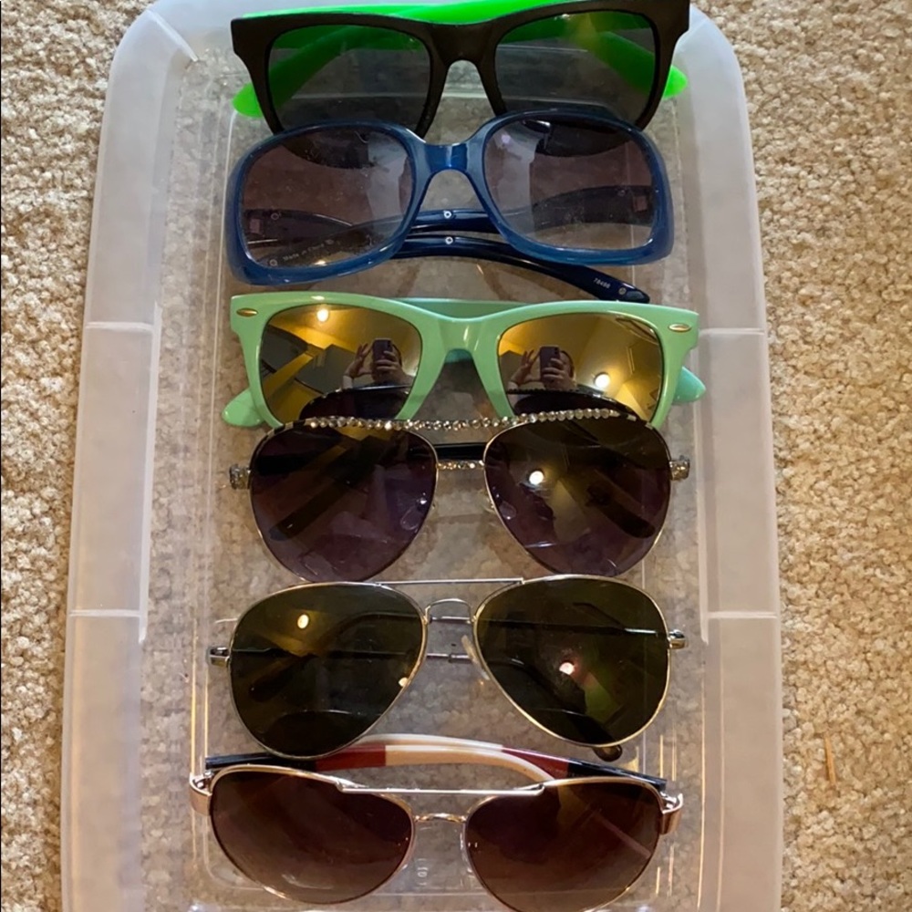 SUNGLASSES - Picture 2 of 2
